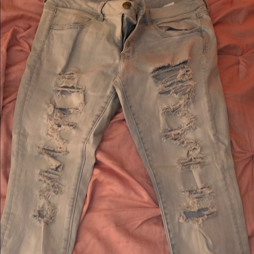Skinny distressed jean